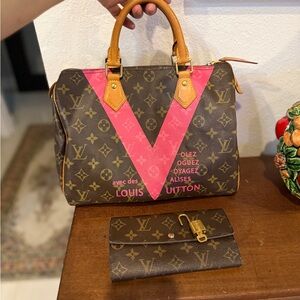 Special edition Louis Vuitton speedy 30 with wallet and key lock